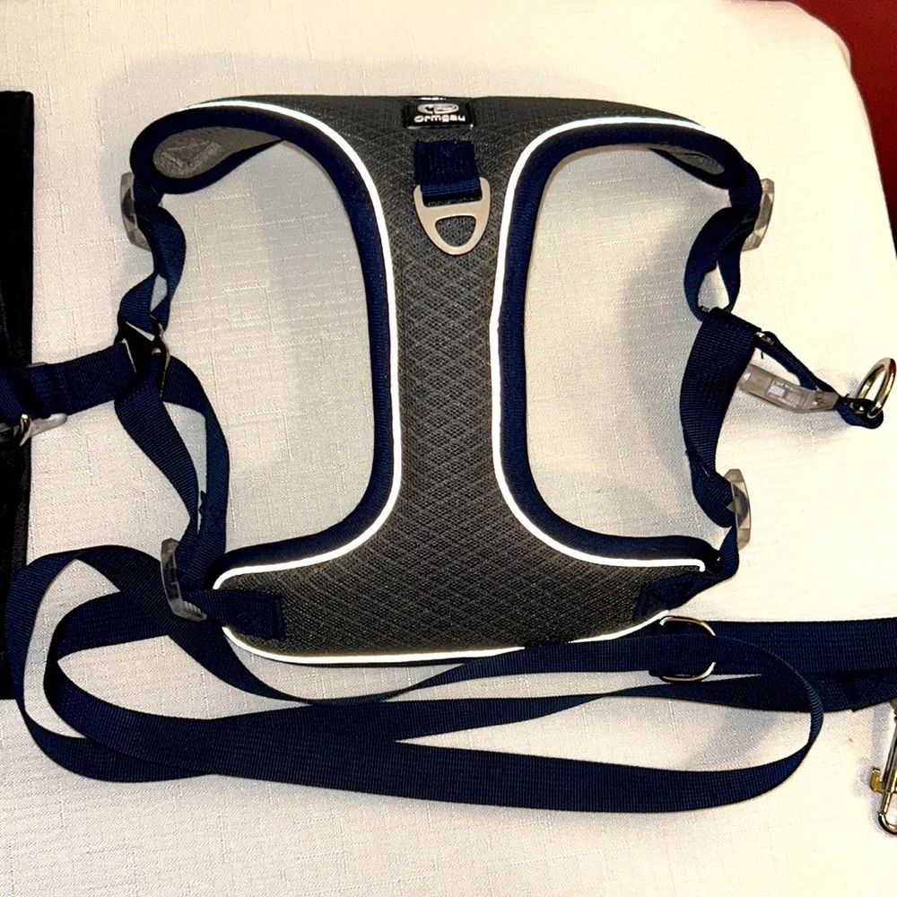 Dog harness | Dog Leash | 2 training clickers and travel bag